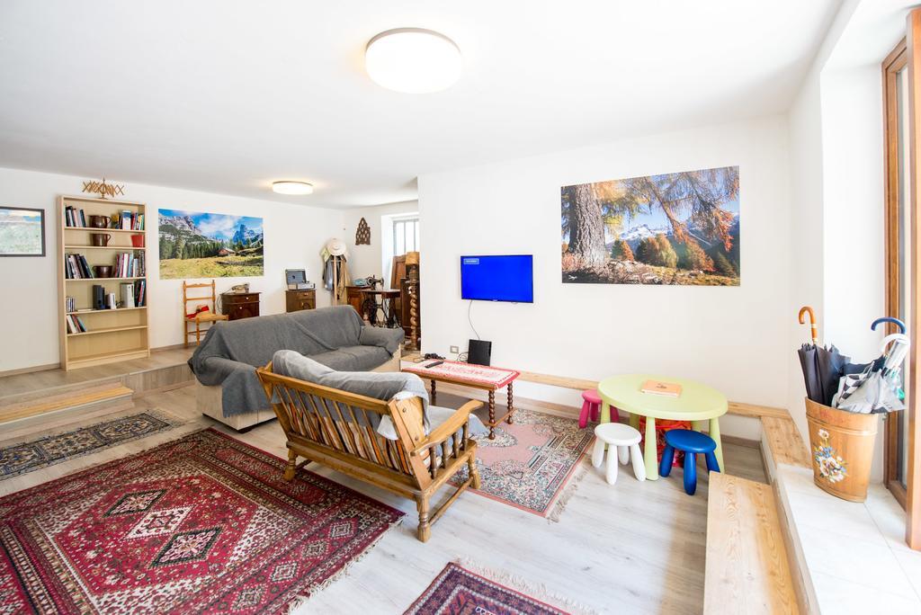 Residence Alpen Casavacanze Pinzolo Bagian luar foto