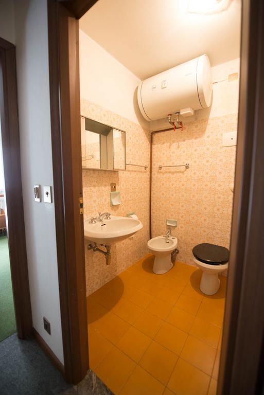 Residence Alpen Casavacanze Pinzolo Ruang foto