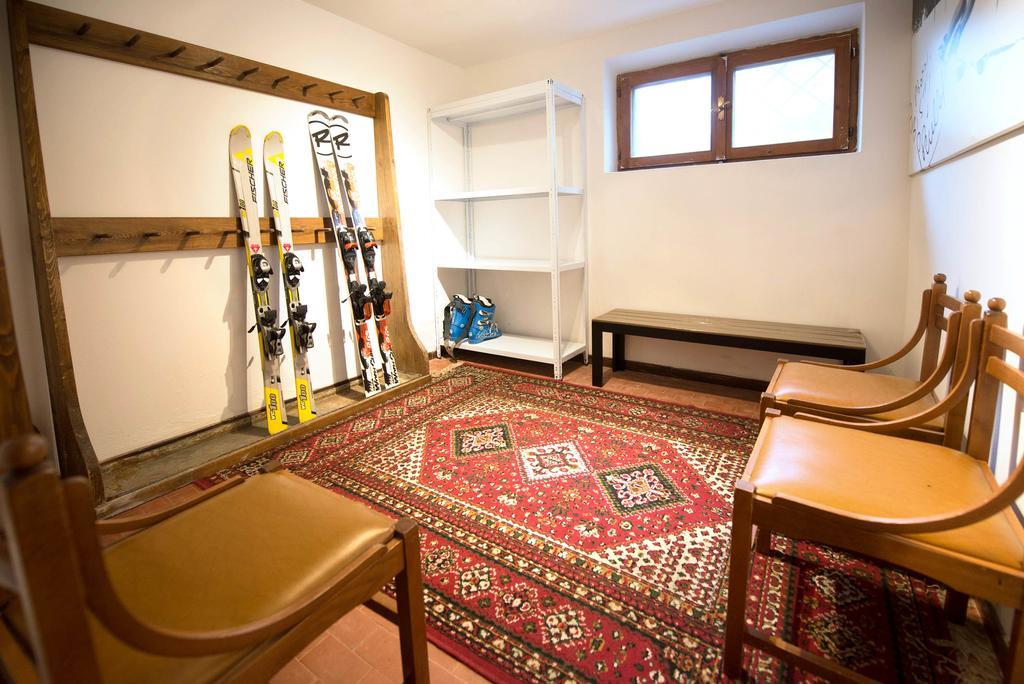 Residence Alpen Casavacanze Pinzolo Bagian luar foto