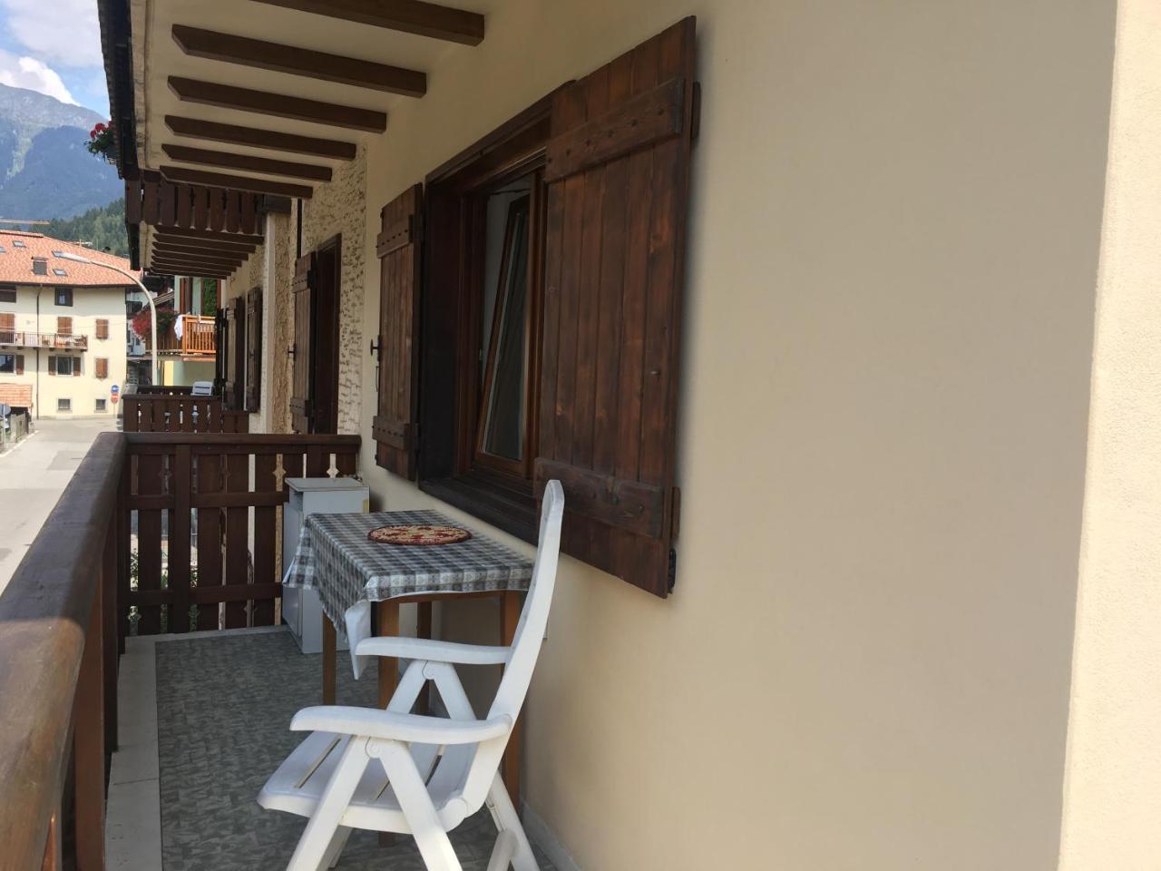 Residence Alpen Casavacanze Pinzolo Bagian luar foto